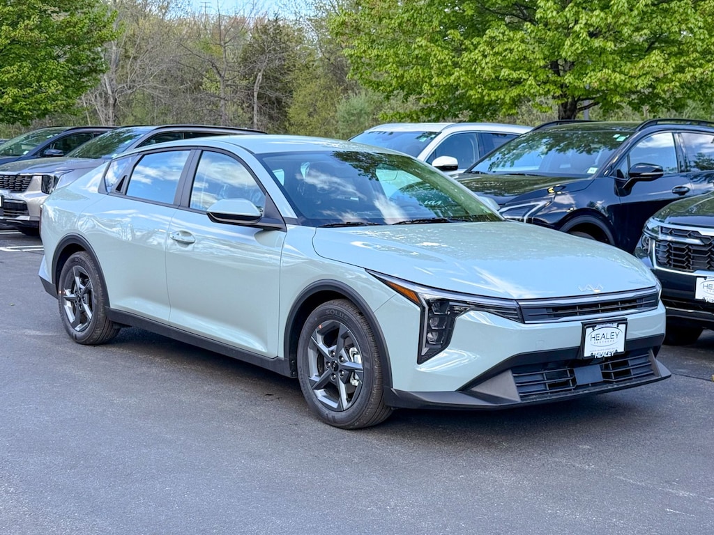New 2026 Kia K4 LXS Sedan