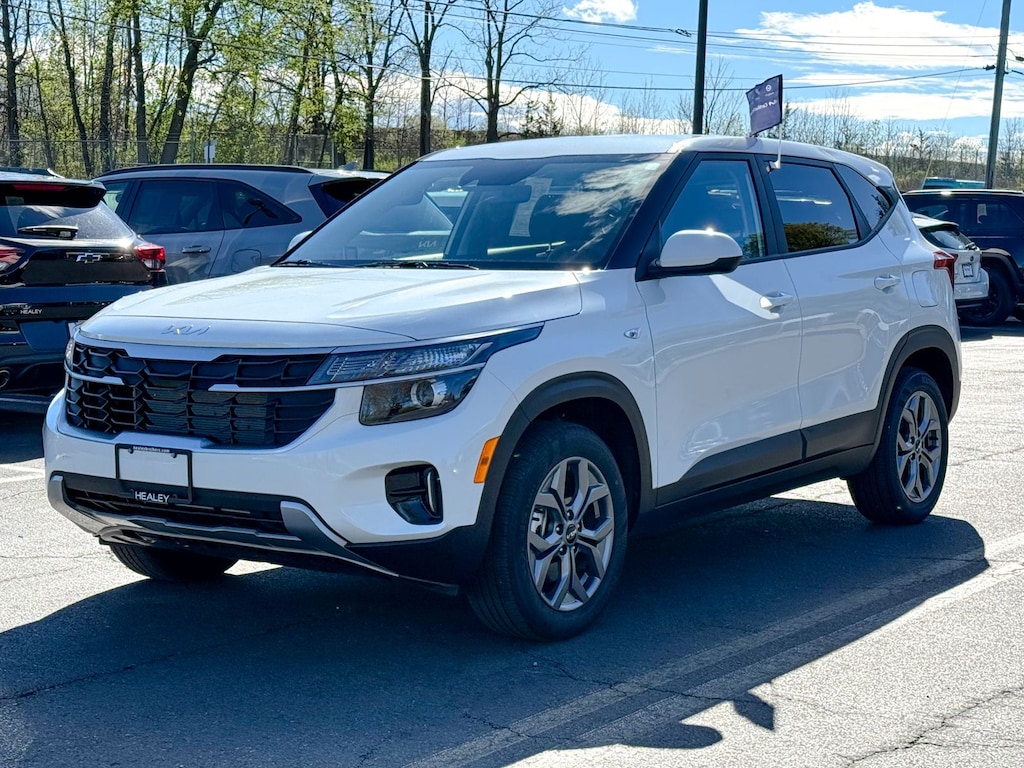 Certified 2025 Kia Seltos LX SUV