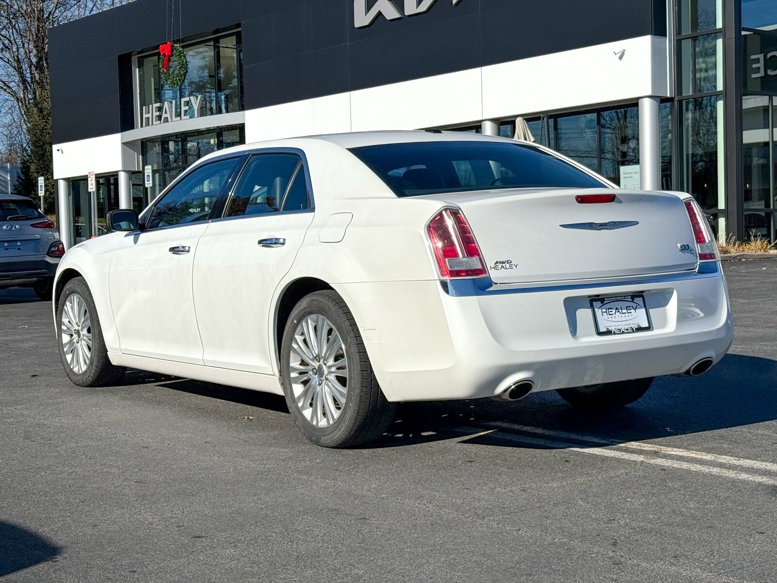 2012 Chrysler 300 C Base photo 3