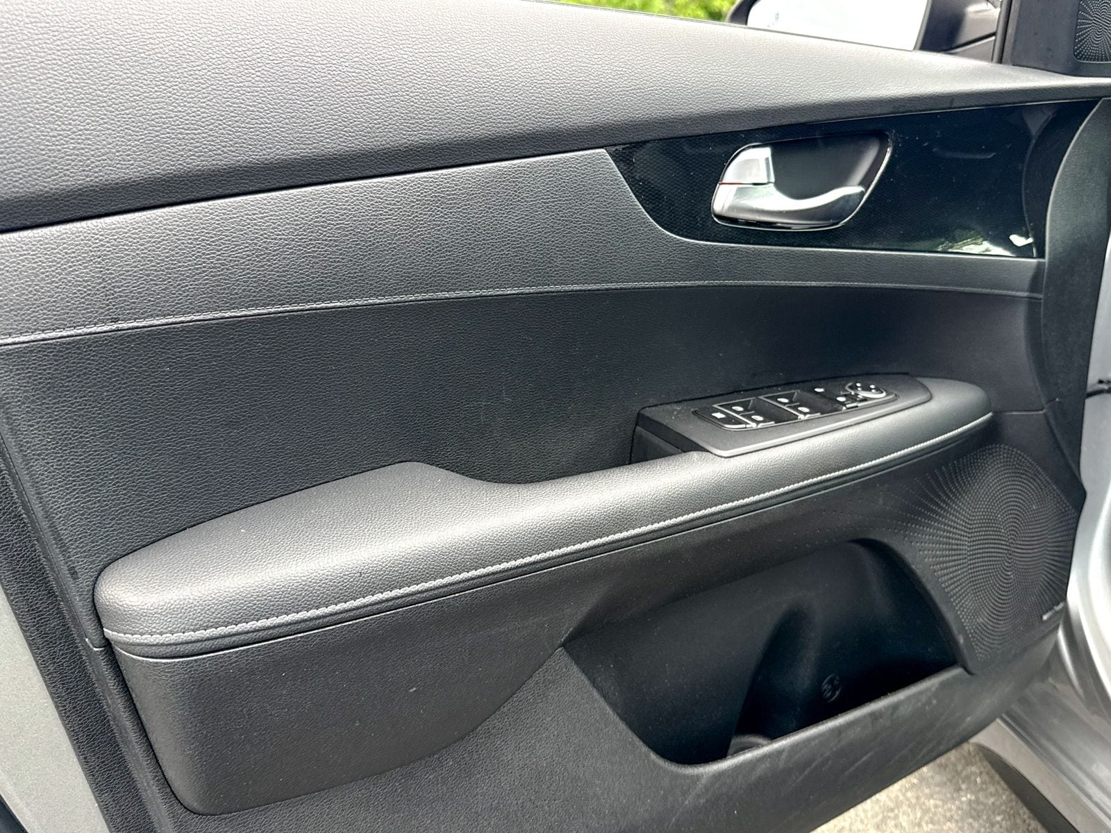 2023 Kia Forte GT-Line - Photo 17