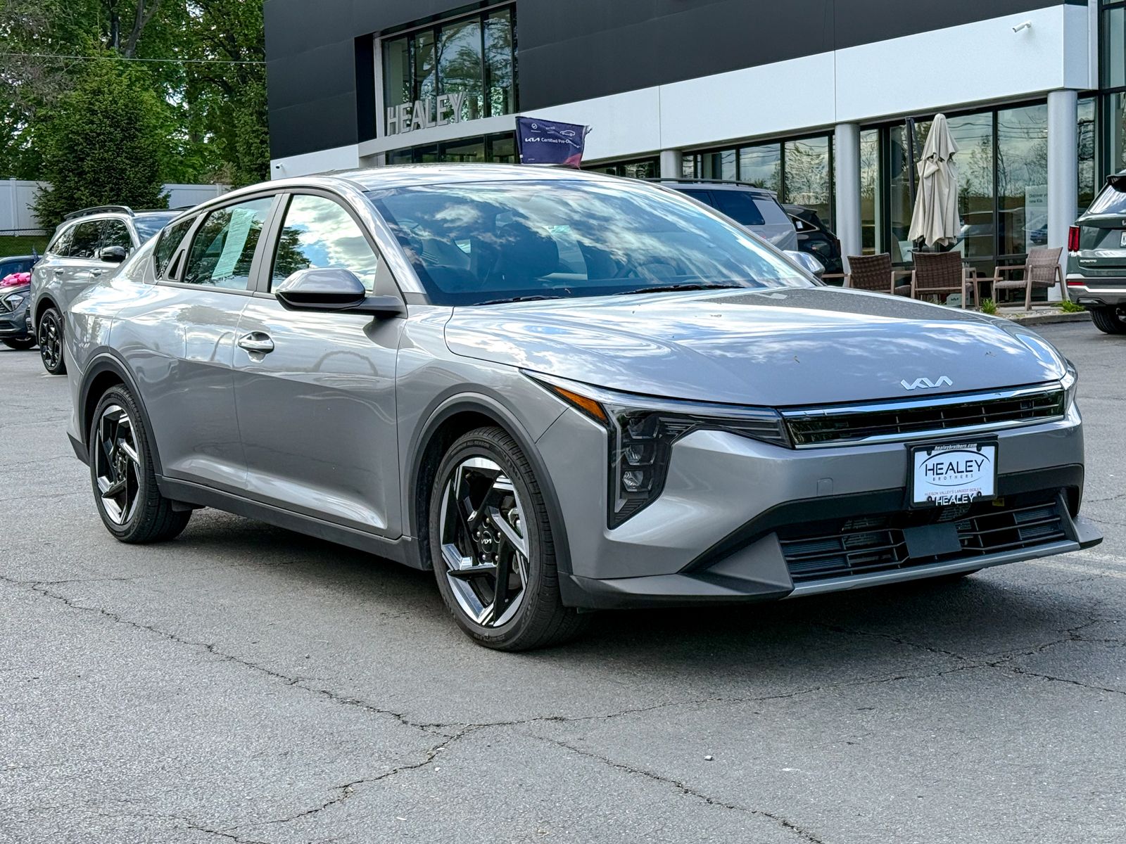 2025 Kia K4 EX AT's photo