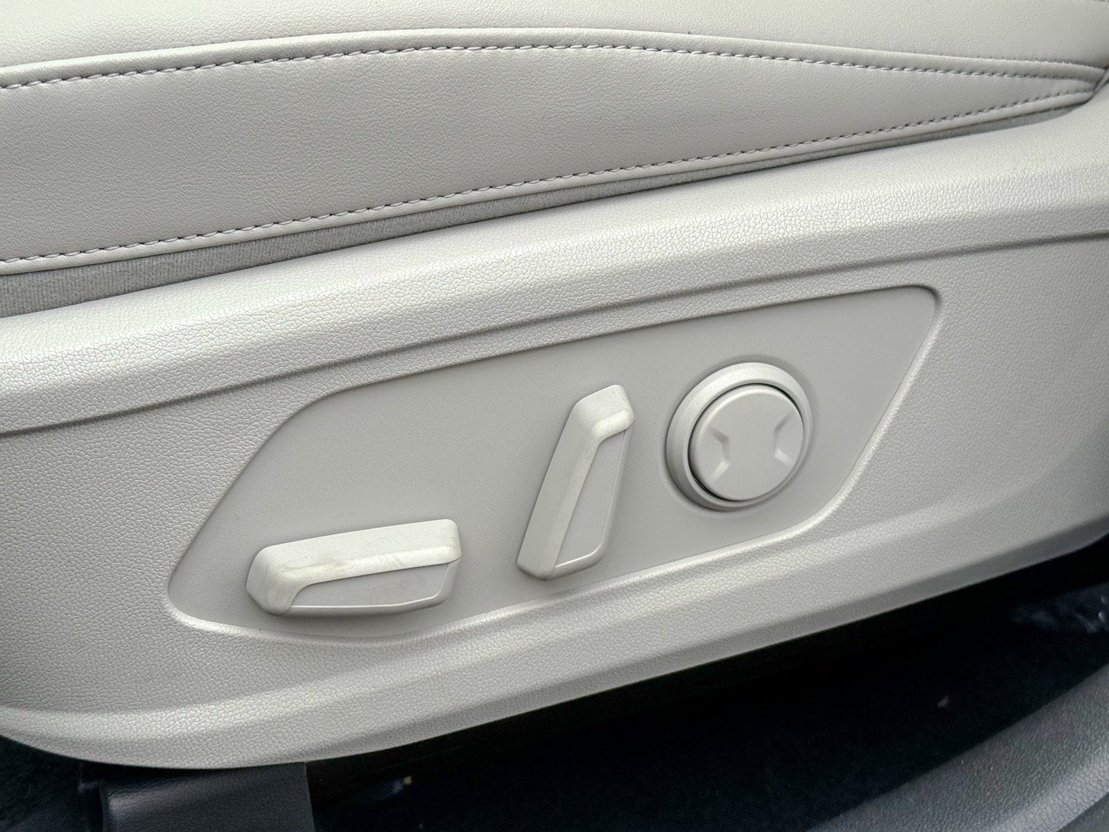 2026 Kia Sorento S - Photo 15