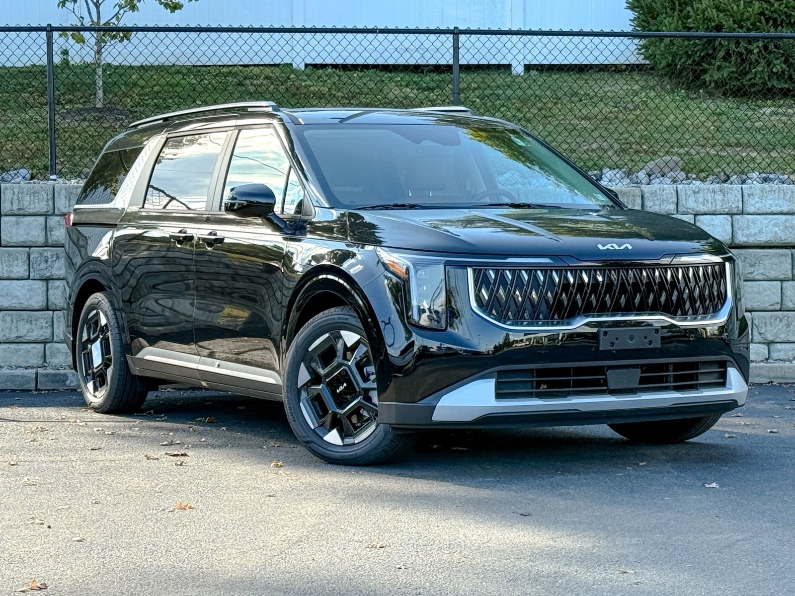 2026 Kia Carnival EX's photo