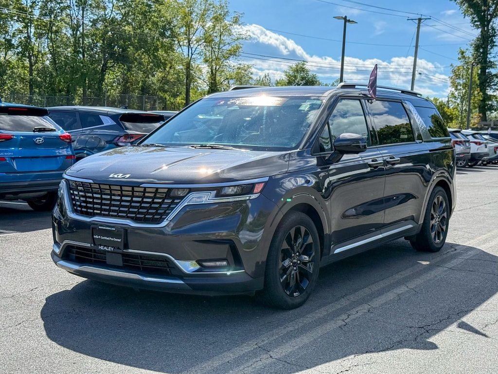 Used 2022 Kia Carnival SX MPV