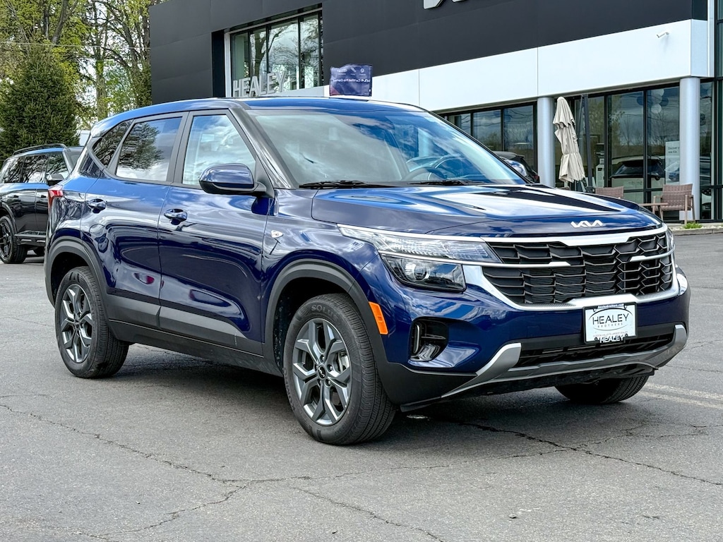 Certified 2025 Kia Seltos LX SUV