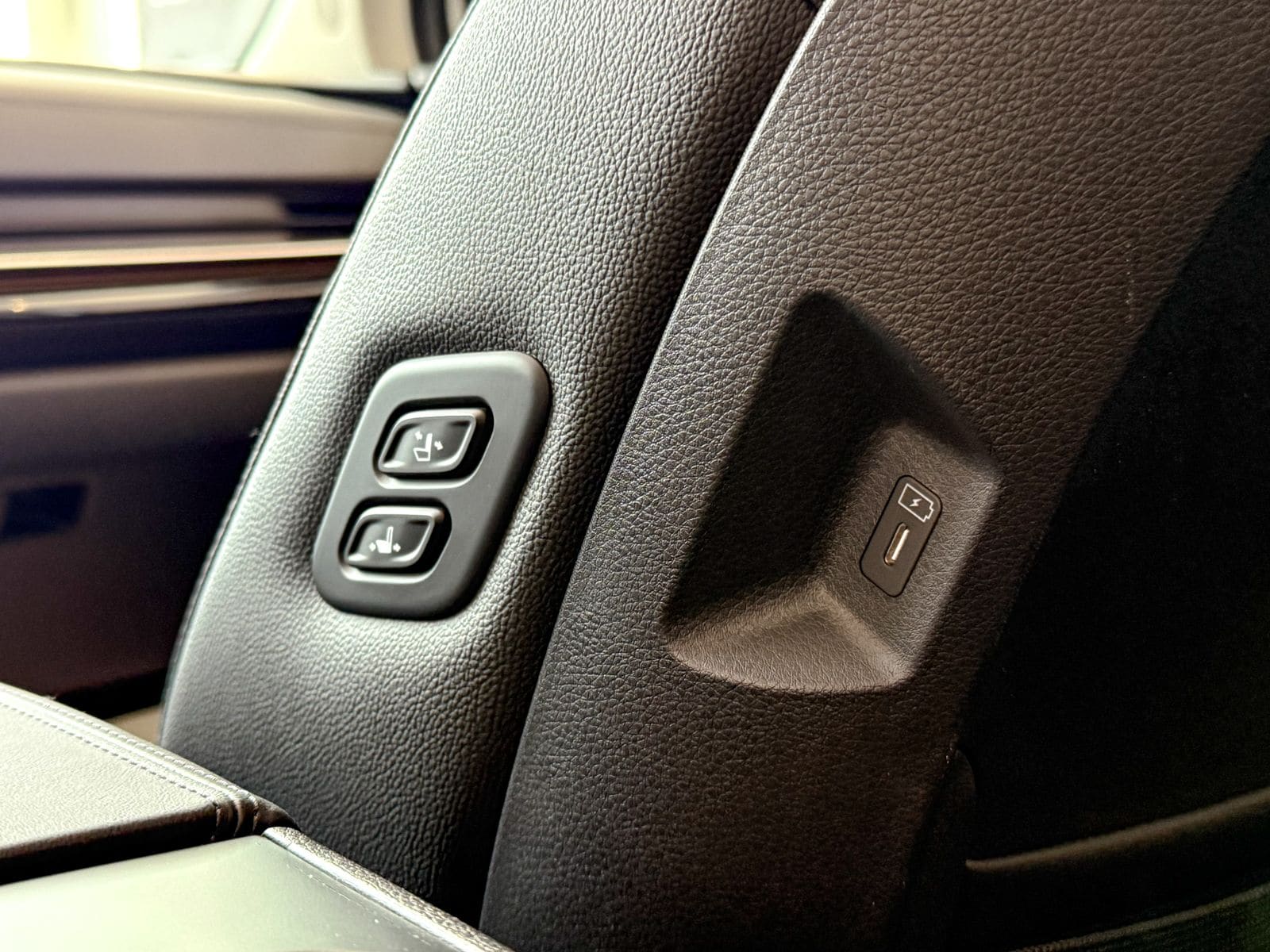 2026 Kia Carnival SX Prestige - Photo 35