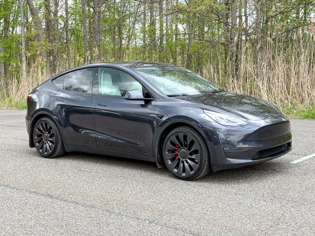 Used 2024 Tesla Model Y Performance SUV
