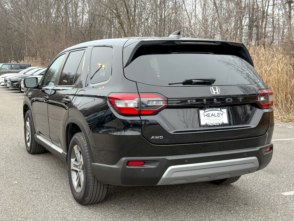 Used 2023 Honda Pilot EX-L 8 Passenger SUV