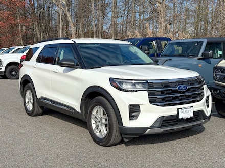 2025 Ford Explorer Active SUV