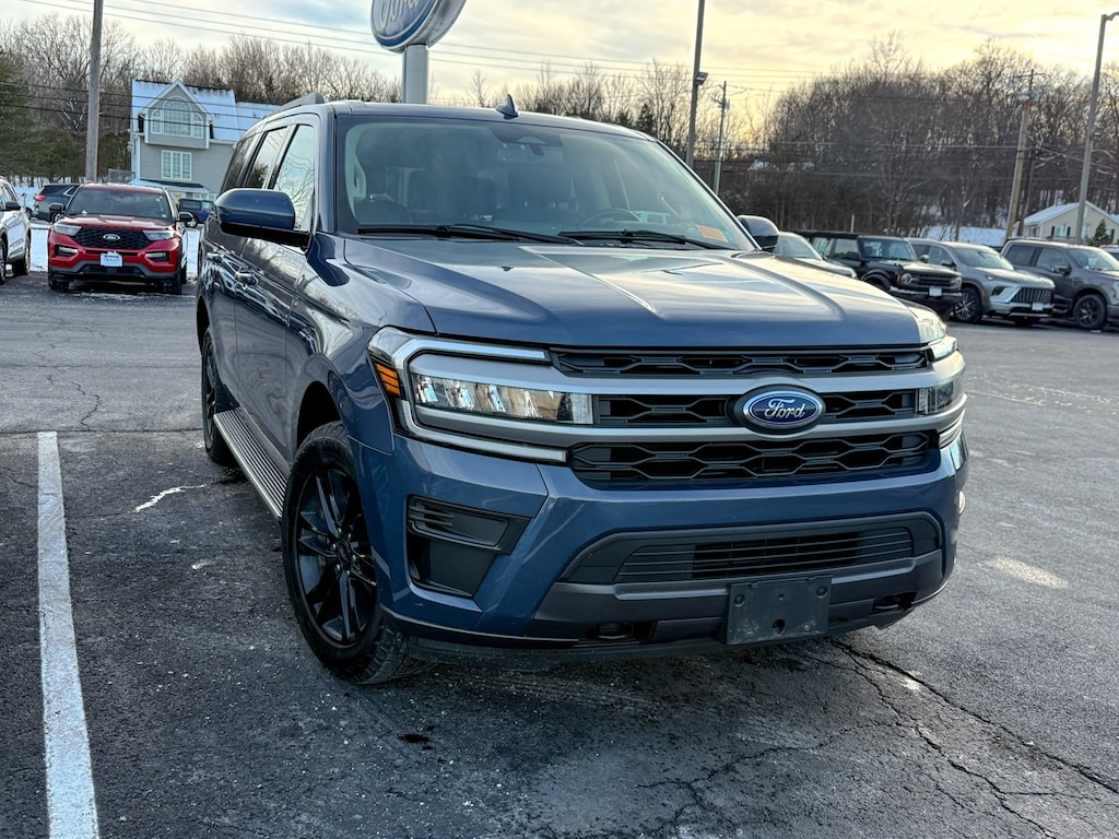 Used 2023 Ford Expedition XLT SUV