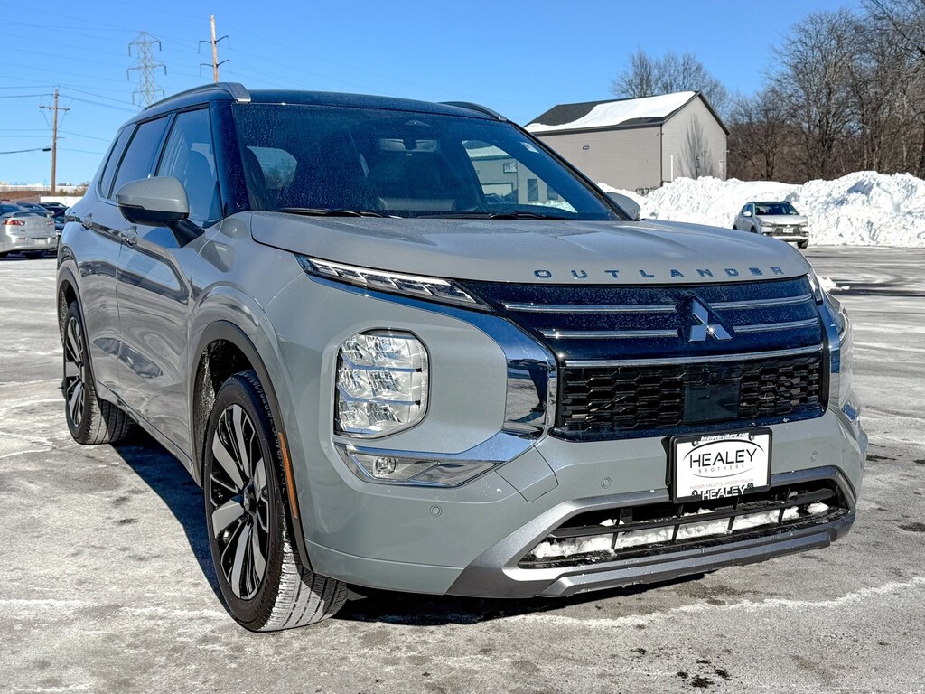 New 2025 Mitsubishi Outlander SEL SUV