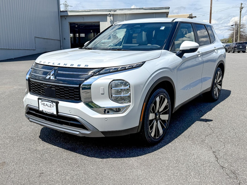 New 2026 Mitsubishi Outlander SE SUV