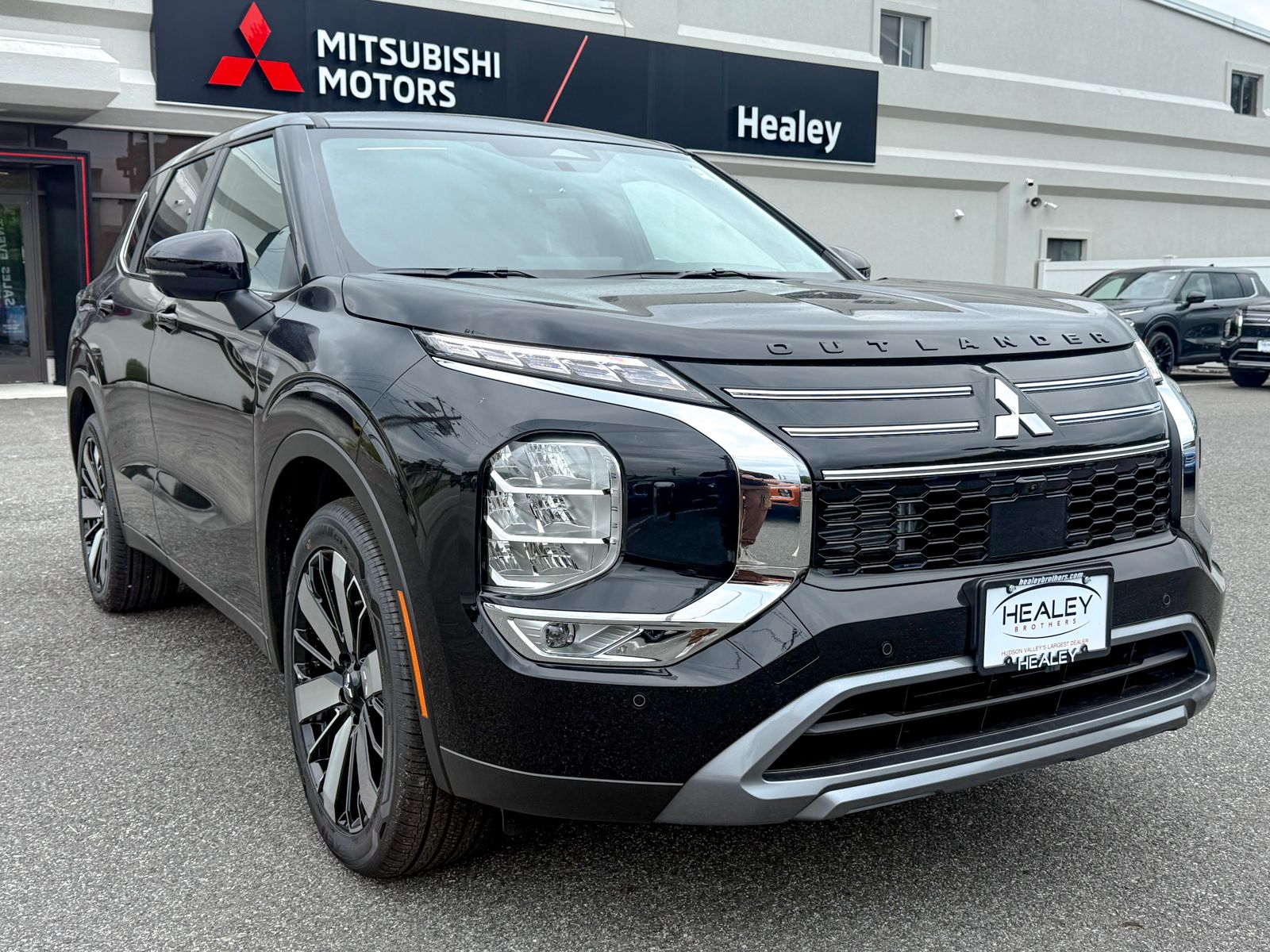 2026 Mitsubishi Outlander SE