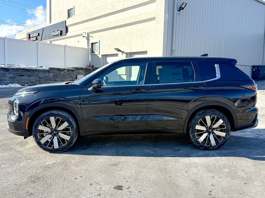 New 2026 Mitsubishi Outlander SE SUV