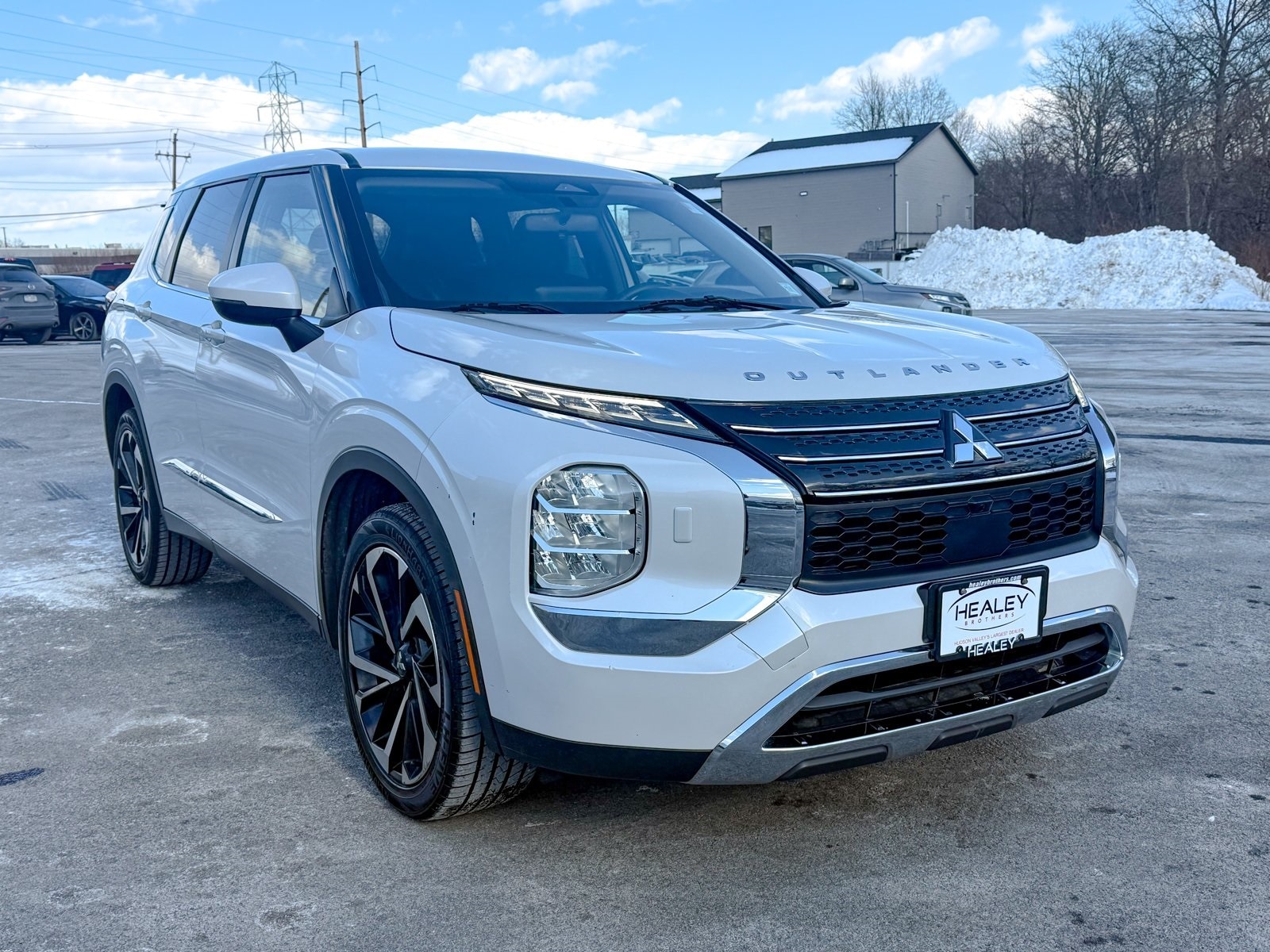 2022 Mitsubishi Outlander ES