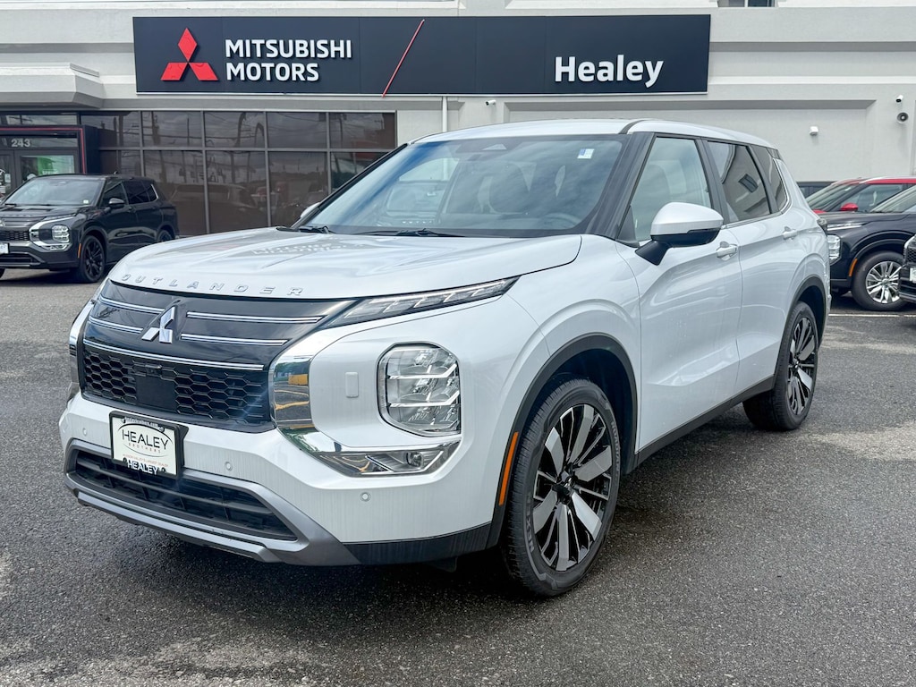 New 2026 Mitsubishi Outlander SE SUV