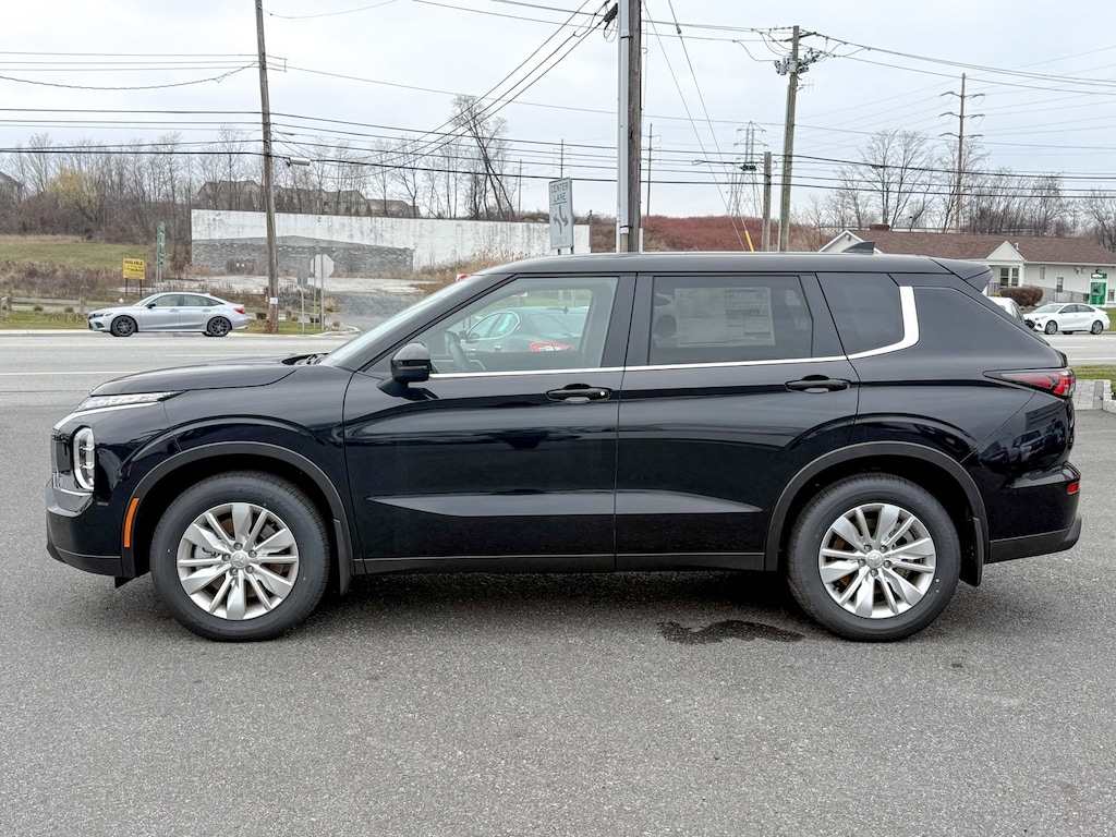 New 2025 Mitsubishi Outlander ES SUV