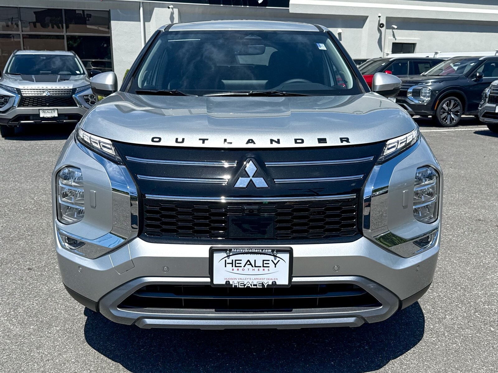 2025 Mitsubishi Outlander SE S-AWC photo 4