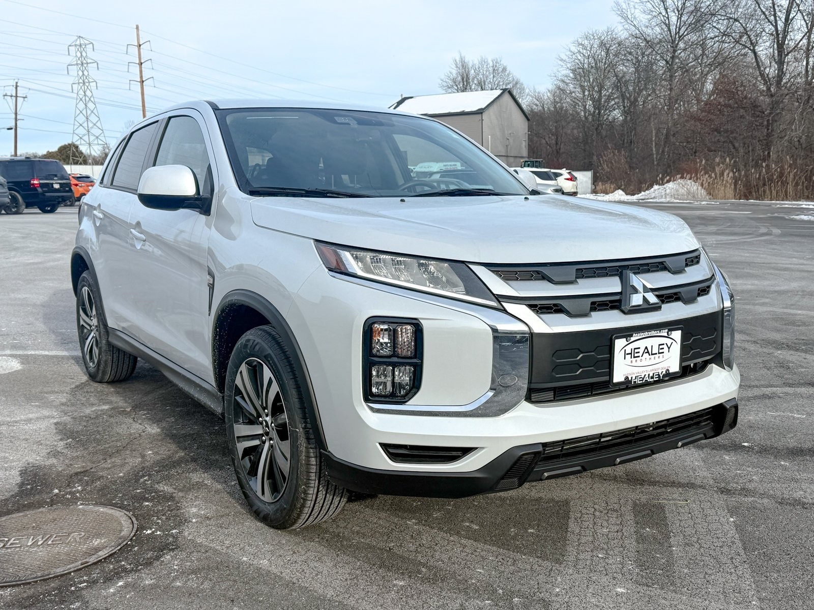 2025 Mitsubishi Outlander Sport ES's photo