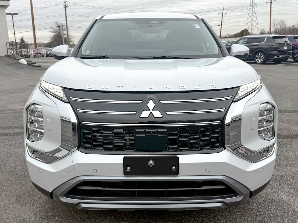New 2026 Mitsubishi Outlander SE SUV