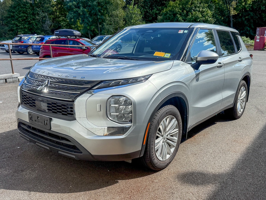 Certified 2023 Mitsubishi Outlander ES SUV