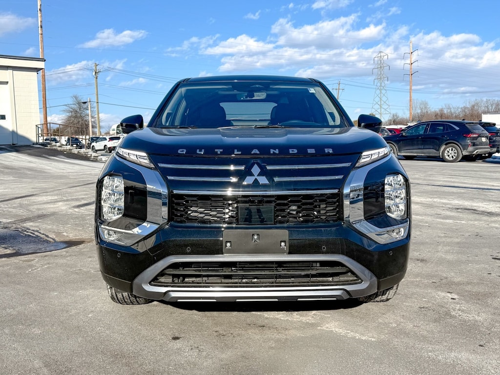 New 2026 Mitsubishi Outlander SE SUV