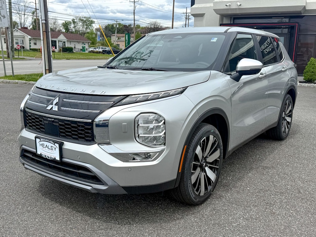 New 2026 Mitsubishi Outlander SE SUV