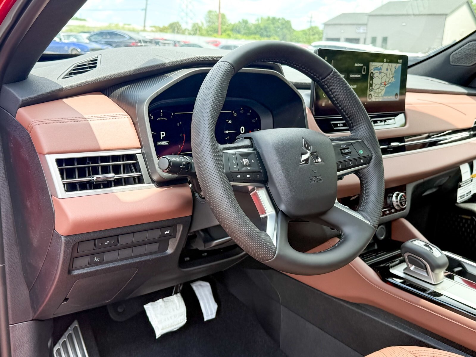 2025 Mitsubishi Outlander SEL GT photo 3