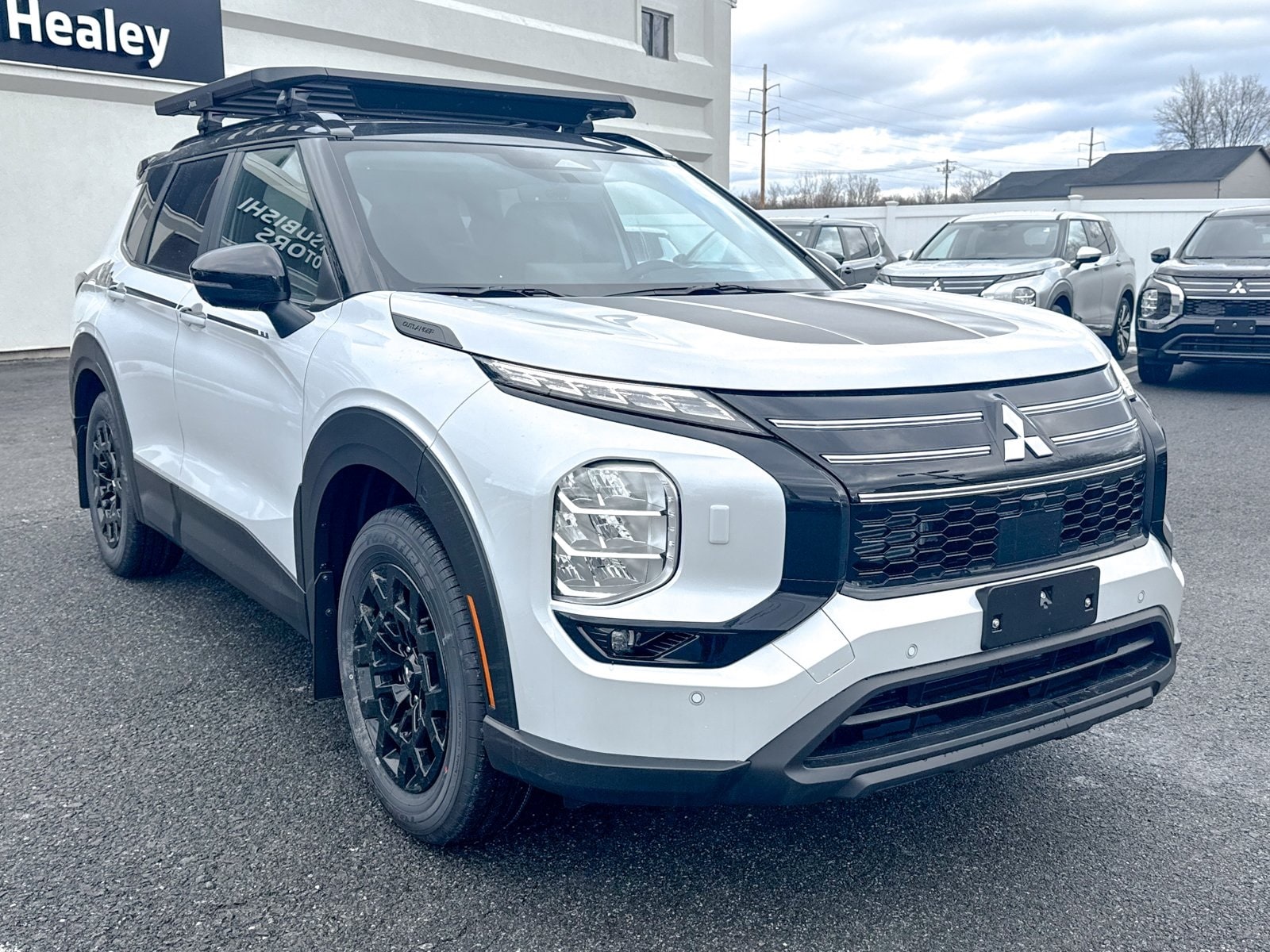 2026 Mitsubishi Outlander Trail Edition's photo