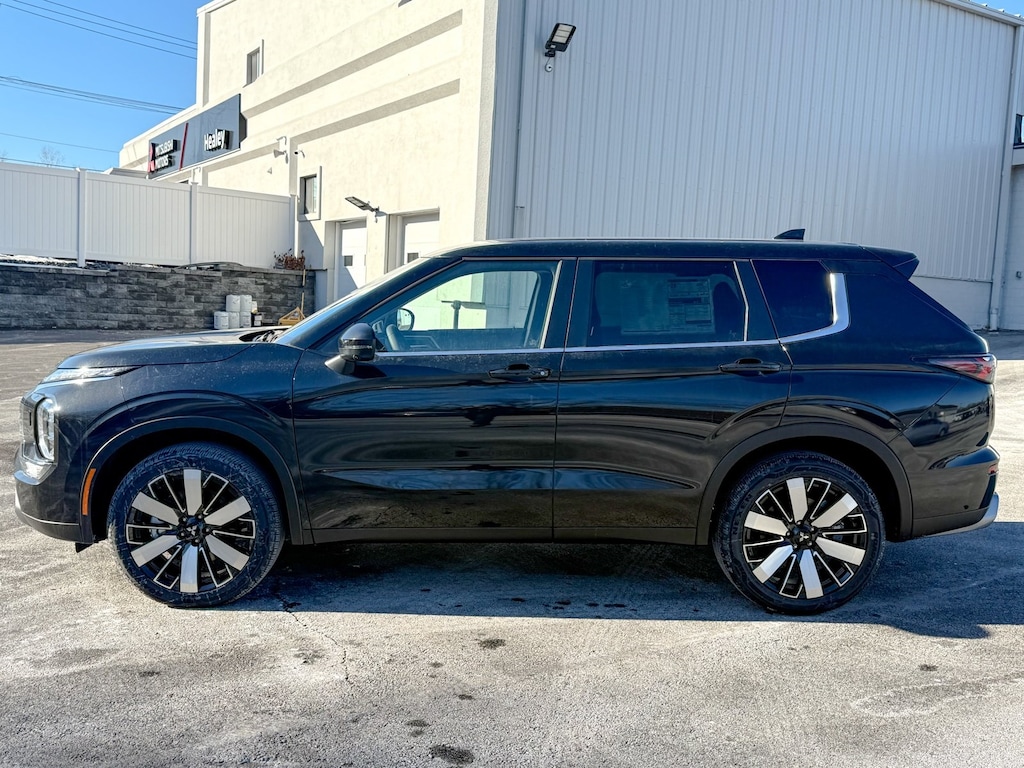 New 2025 Mitsubishi Outlander SUV