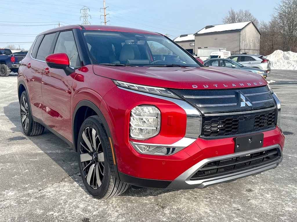 New 2026 Mitsubishi Outlander SE SUV
