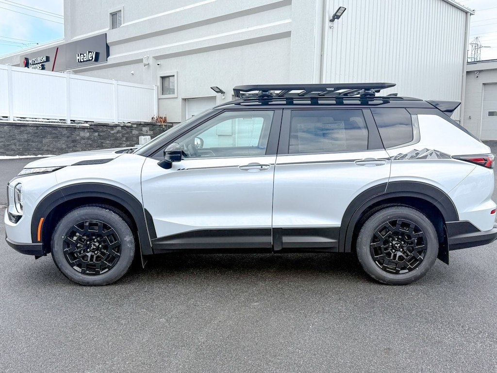 New 2026 Mitsubishi Outlander Trail Edition SUV