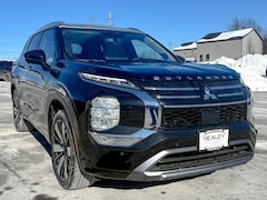 2025 Mitsubishi Outlander Platinum Edition SUV