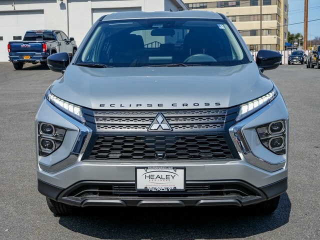 2025 Mitsubishi Eclipse Cross LE photo 4