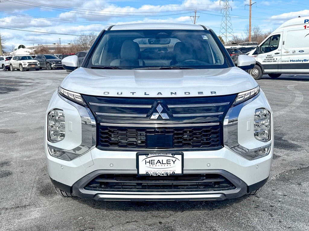 New 2026 Mitsubishi Outlander SE SUV