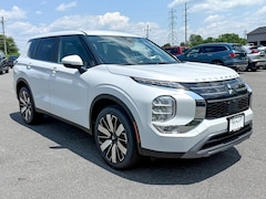 2025 Mitsubishi Outlander SE SUV