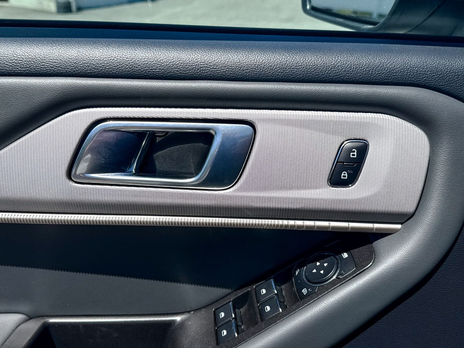 2025 Ford Explorer Active - Photo 18