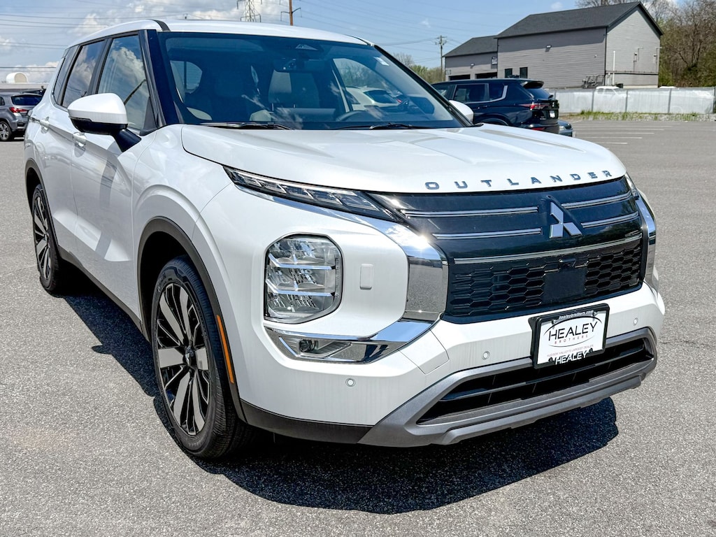 New 2026 Mitsubishi Outlander SE SUV