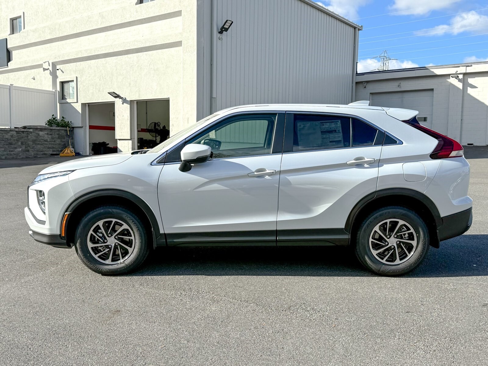 2026 Mitsubishi Eclipse Cross ES photo 2