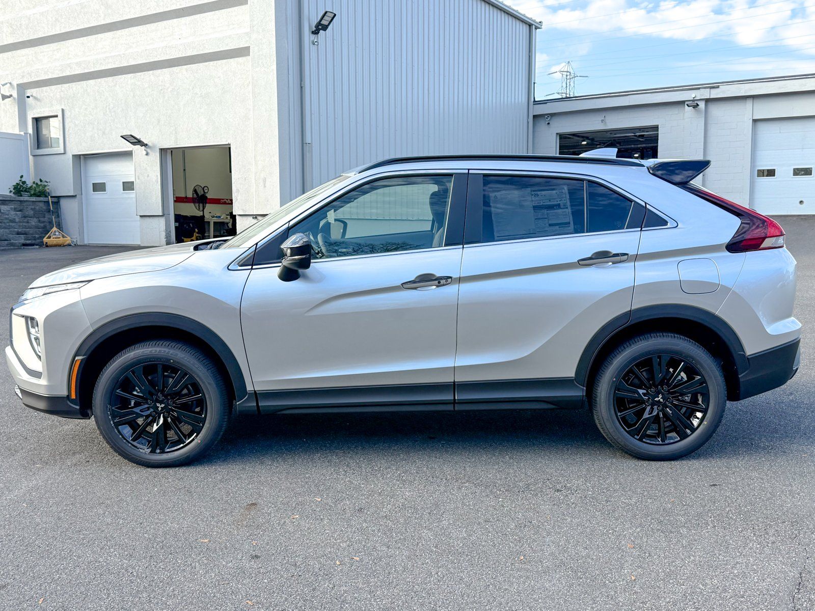 2026 Mitsubishi Eclipse Cross Black Edition - Photo 4