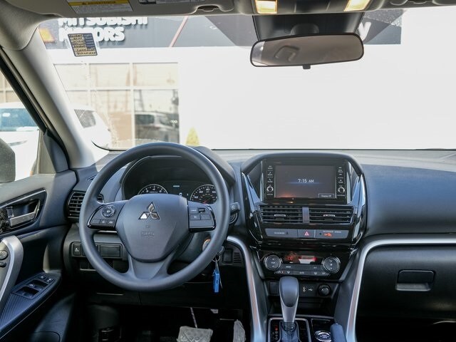 2025 Mitsubishi Eclipse Cross ES photo 3