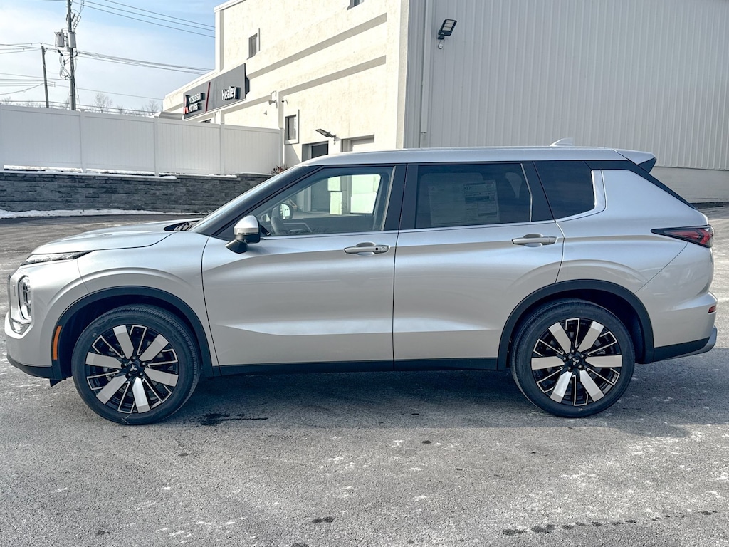 New 2026 Mitsubishi Outlander SUV