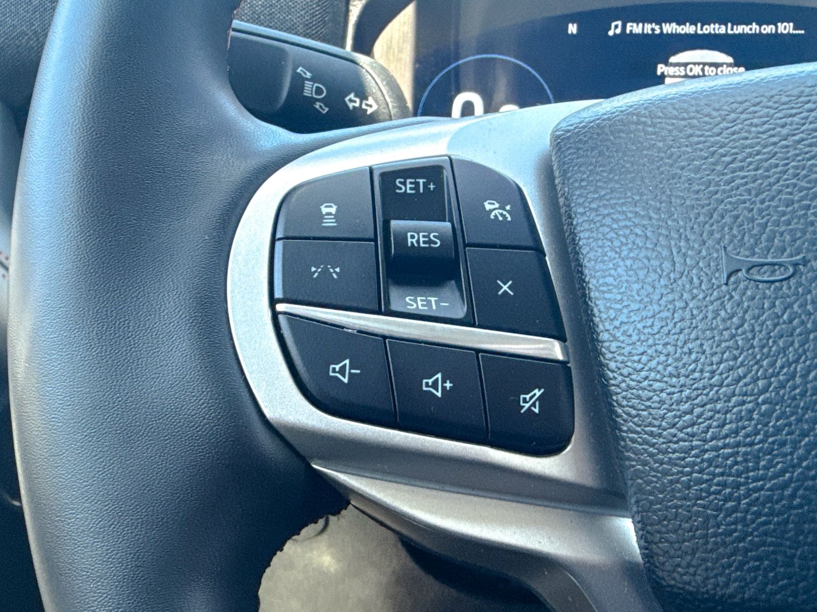 2025 Ford Explorer Active - Photo 44