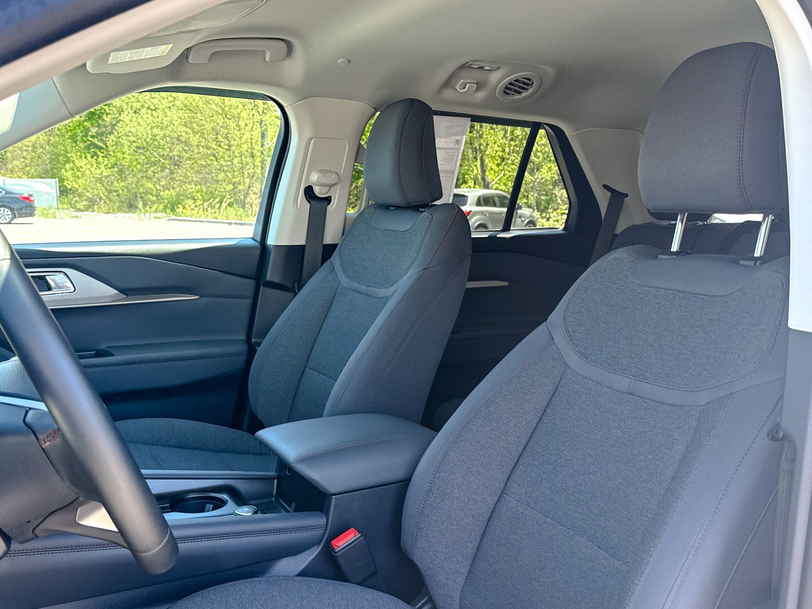 2025 Ford Explorer Active - Photo 21