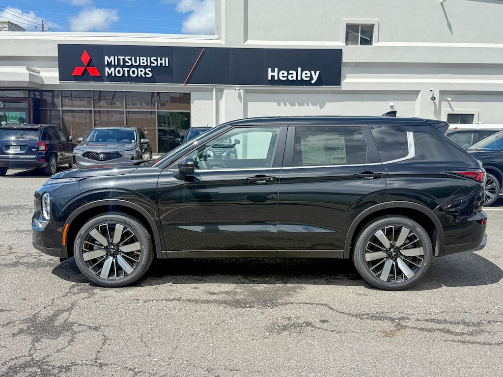 New 2026 Mitsubishi Outlander SE SUV