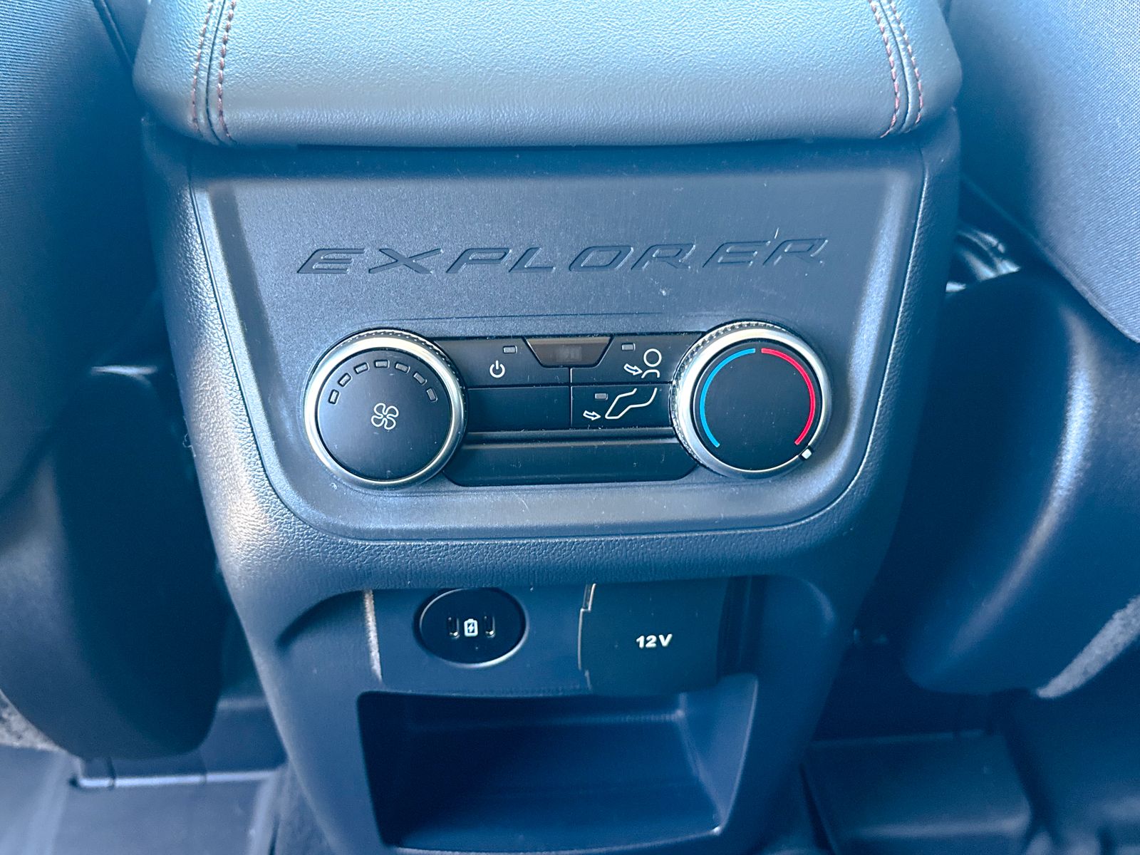 2025 Ford Explorer Active - Photo 23