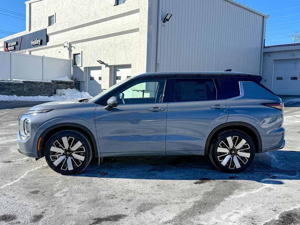 New 2025 Mitsubishi Outlander SEL SUV