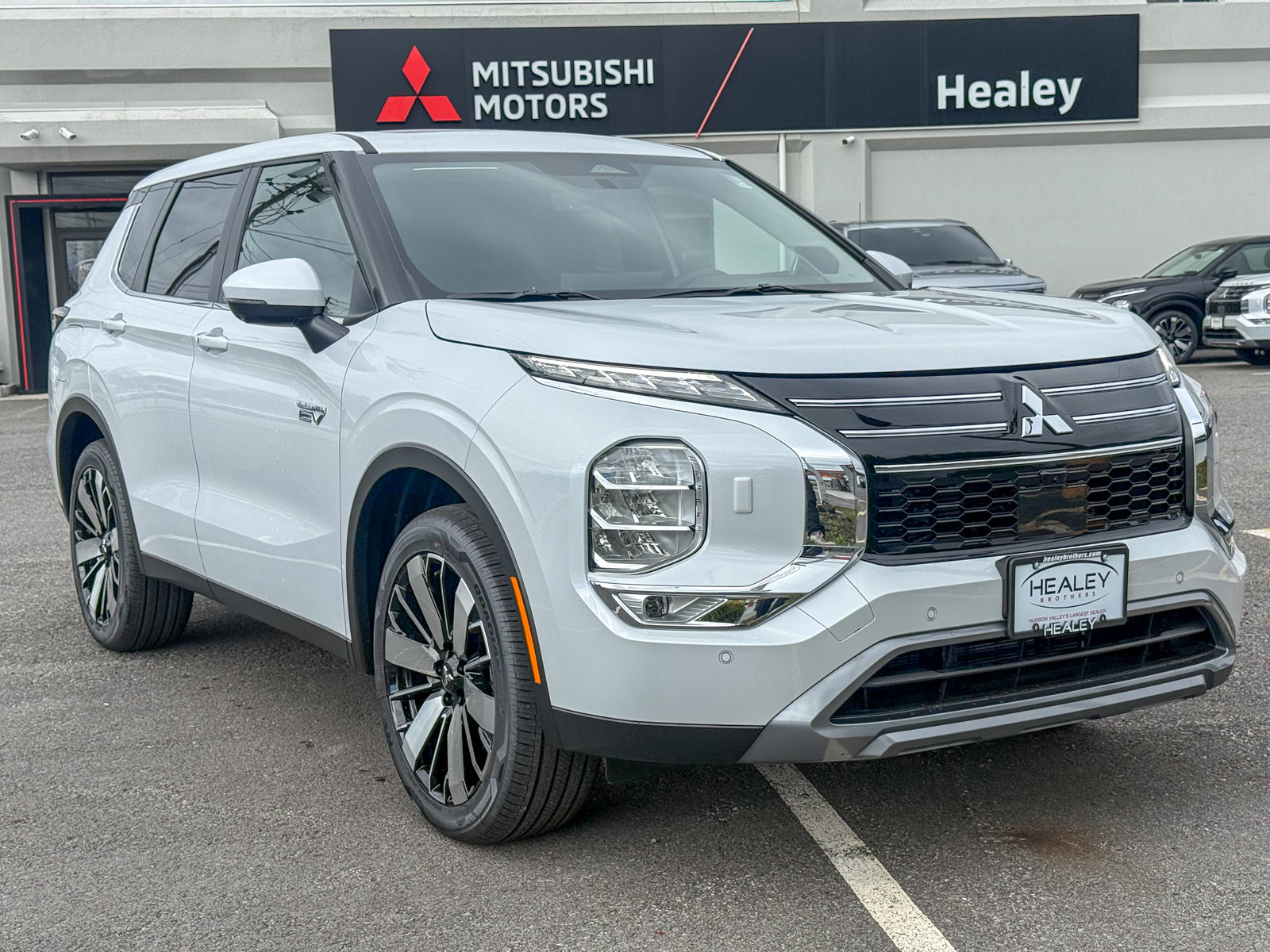 2026 Mitsubishi Outlander Plug-in Hybrid SE
