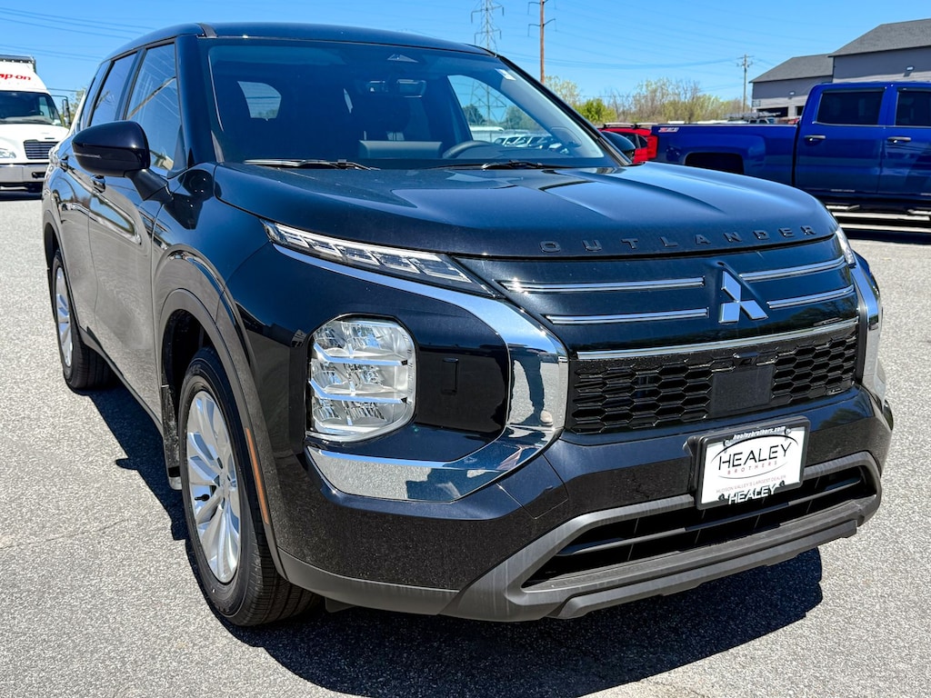 New 2026 Mitsubishi Outlander ES SUV