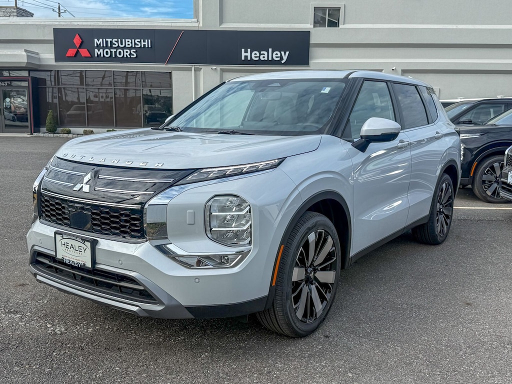 New 2026 Mitsubishi Outlander SE SUV